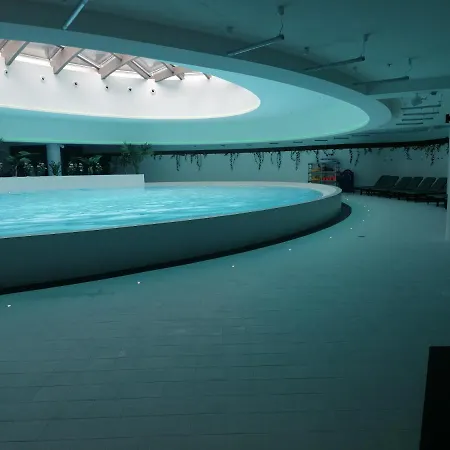 Hanza Tower Apartment-basen Lägenhet *