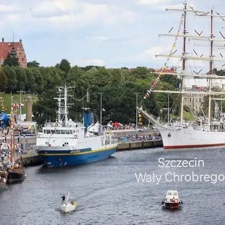 Lägenhet Hanza Tower Apartment-basen