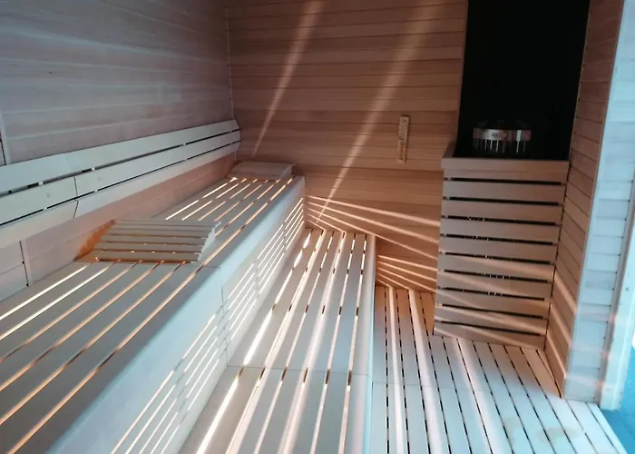 Hanza Tower Apartment-basen 슈체친