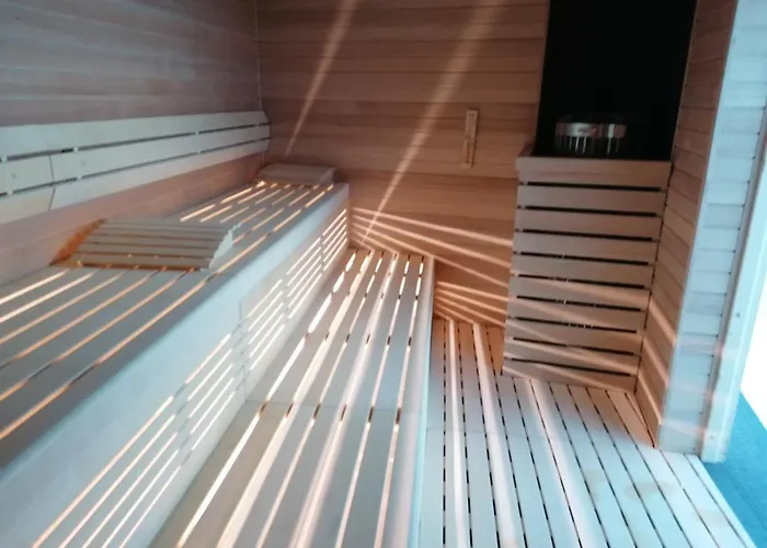 Hanza Tower Apartment-basen * Szczecin